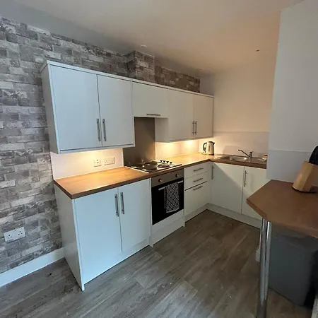 Central Apartments アパート